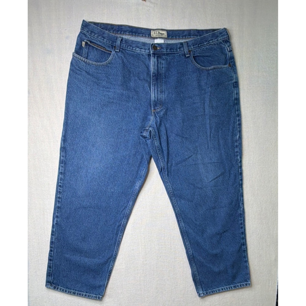 L.L. Bean Men's Relaxed Fit Blue Medium Wash Denim Straight 5-Pocket Jeans